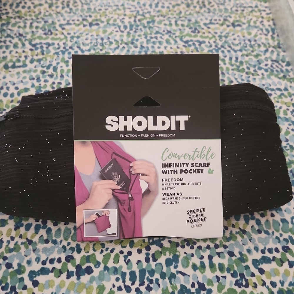 Sholdit Convertible Infinity Scarf with Pocket Black/silver